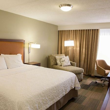 Hampton Inn & Suites Albany-Downtown Екстер'єр фото