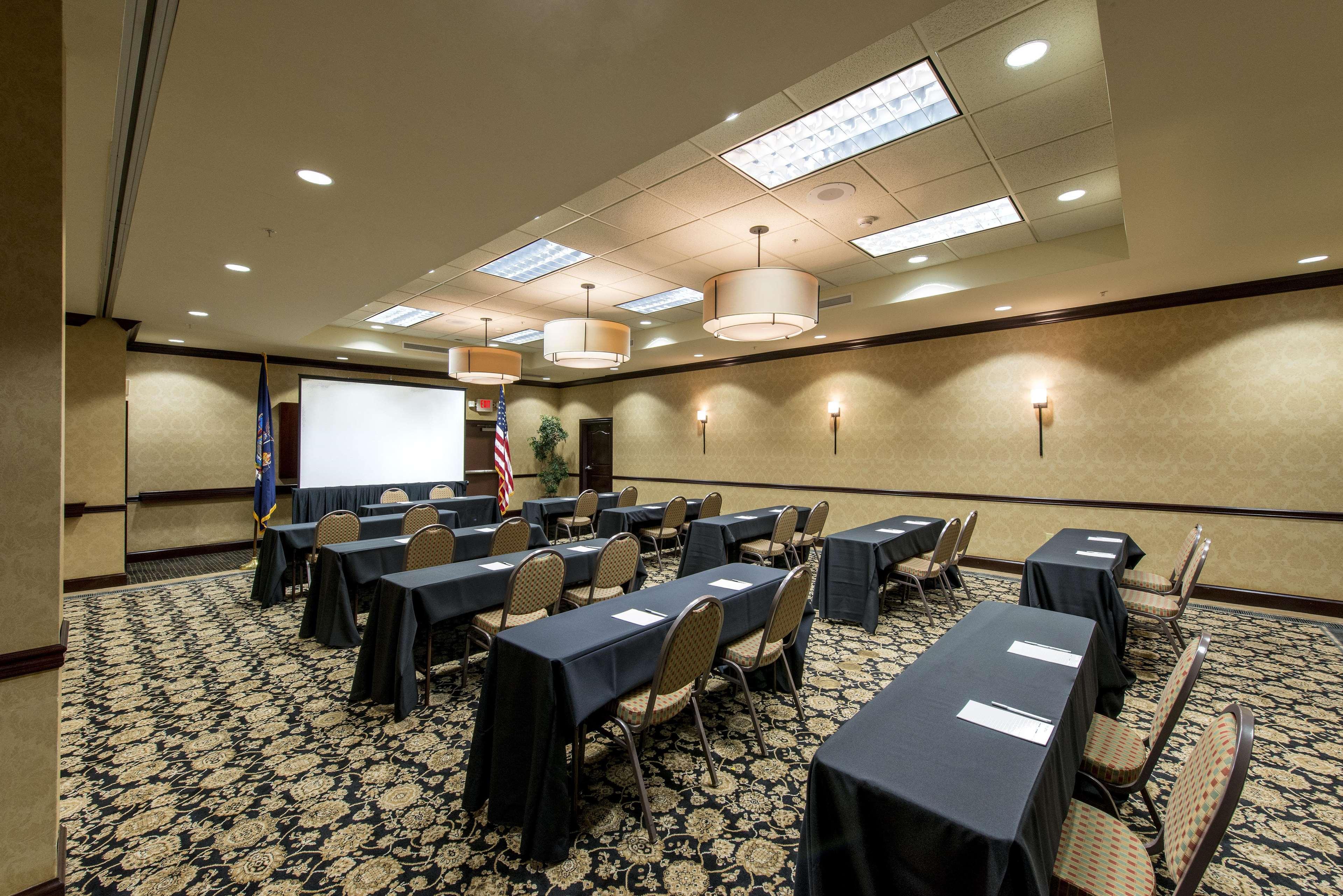 Hampton Inn & Suites Albany-Downtown Екстер'єр фото