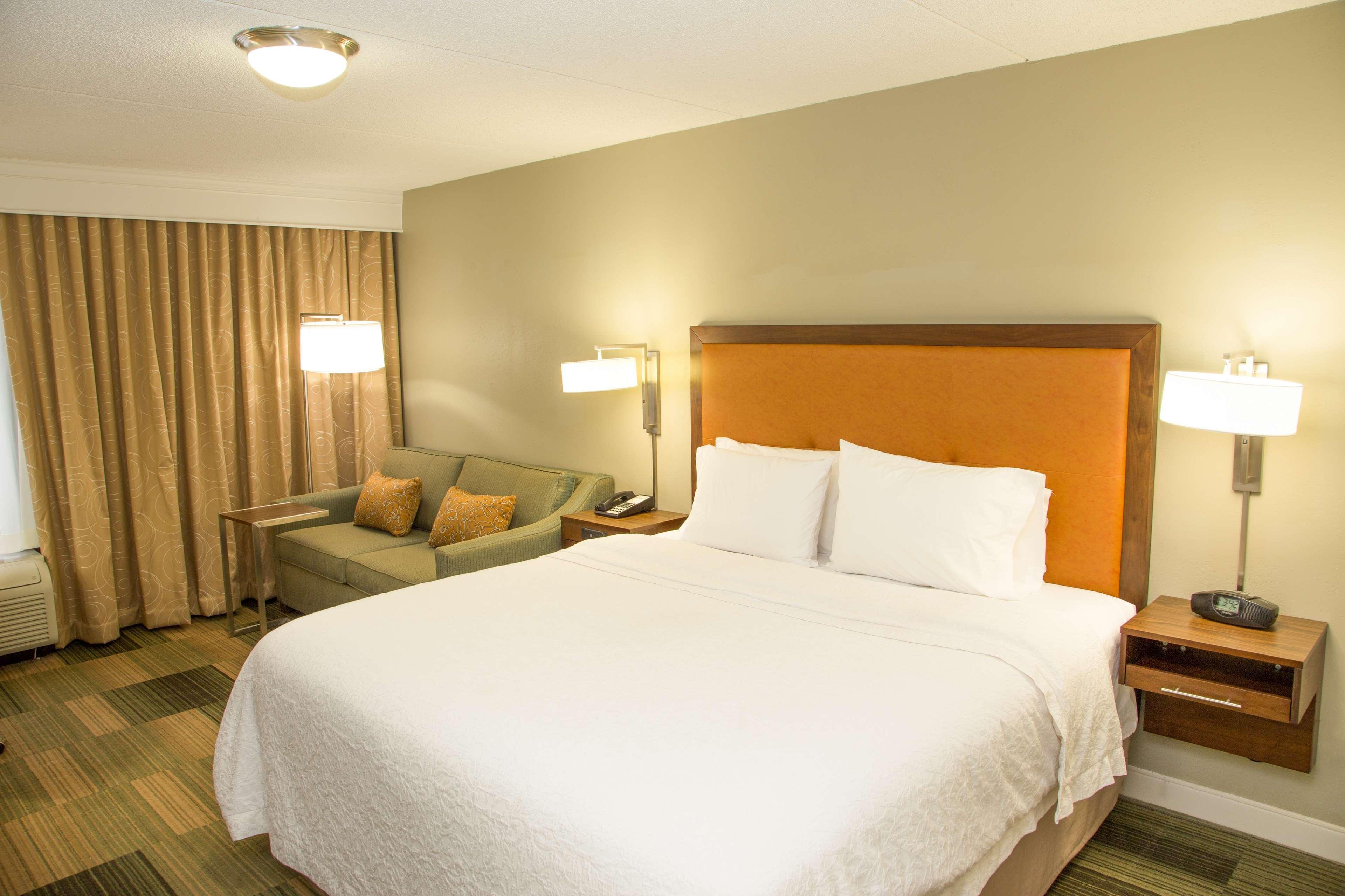 Hampton Inn & Suites Albany-Downtown Екстер'єр фото