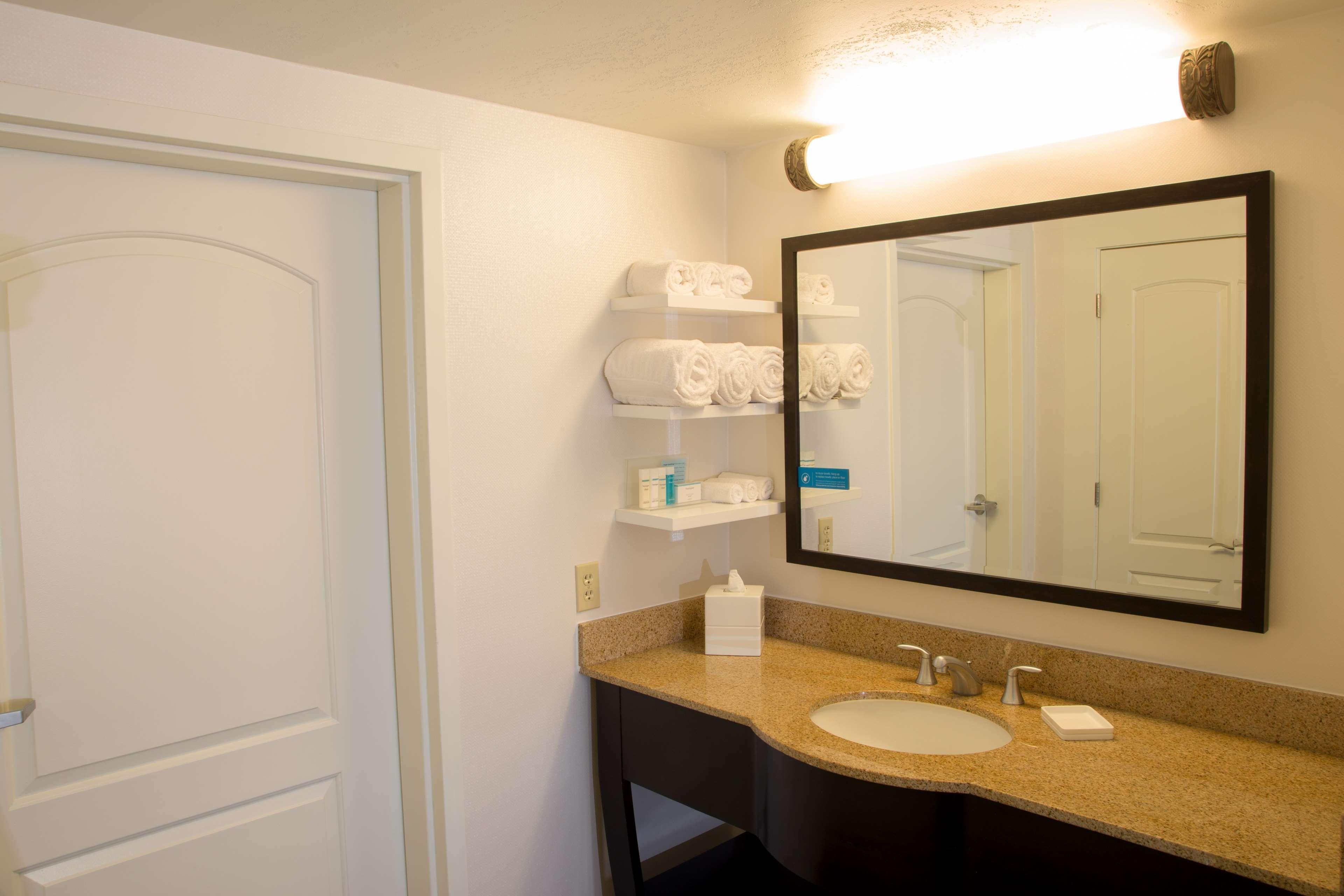 Hampton Inn & Suites Albany-Downtown Екстер'єр фото
