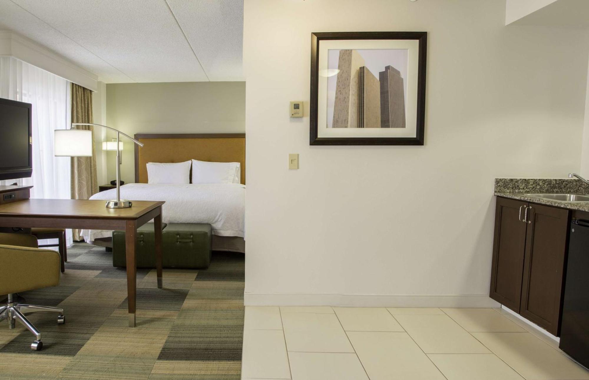 Hampton Inn & Suites Albany-Downtown Екстер'єр фото