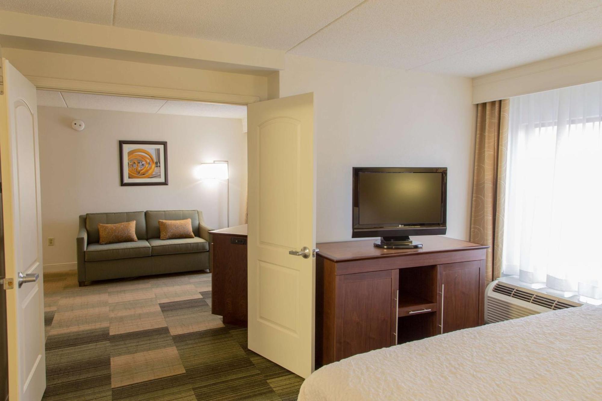 Hampton Inn & Suites Albany-Downtown Екстер'єр фото