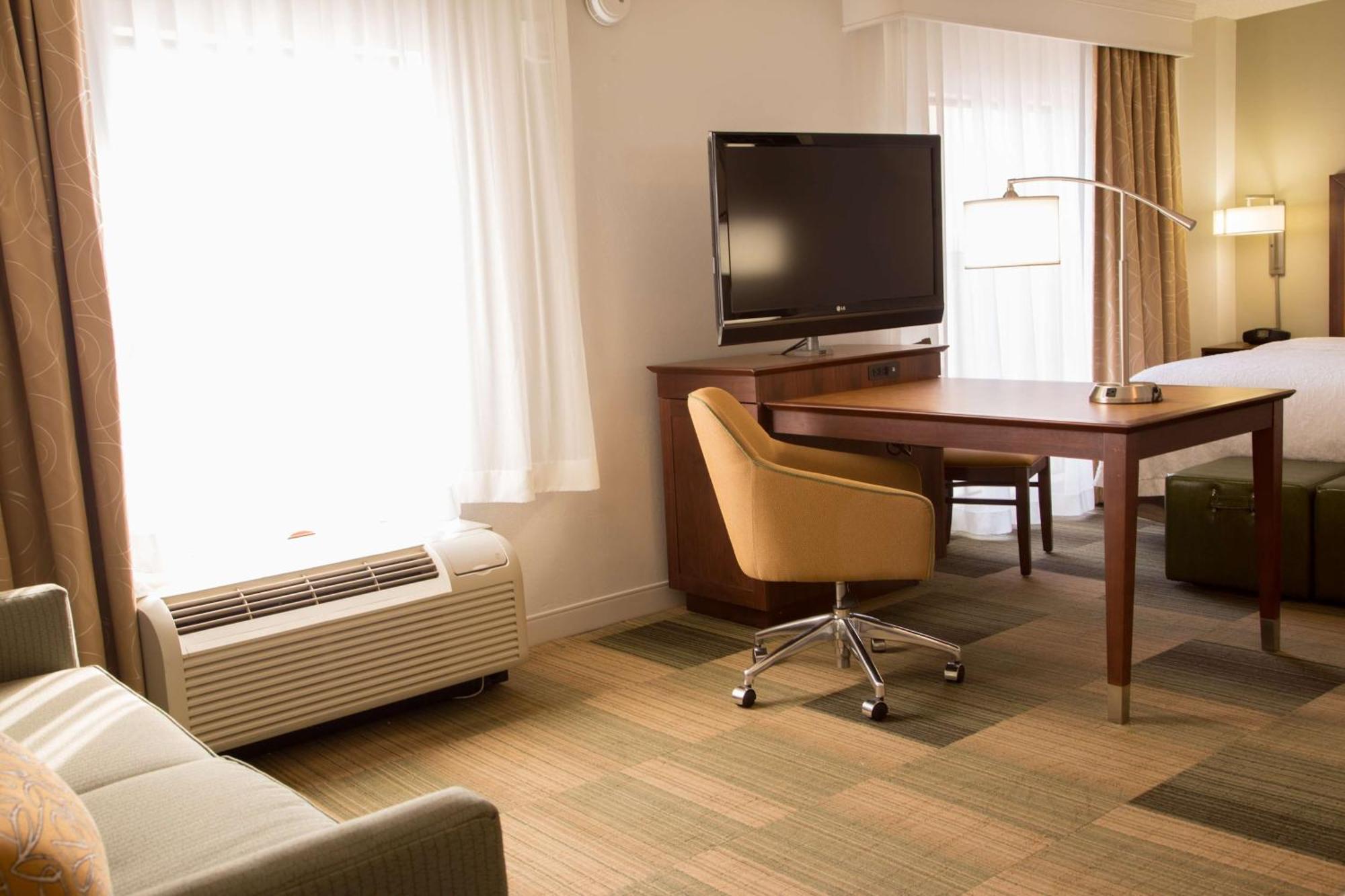 Hampton Inn & Suites Albany-Downtown Екстер'єр фото