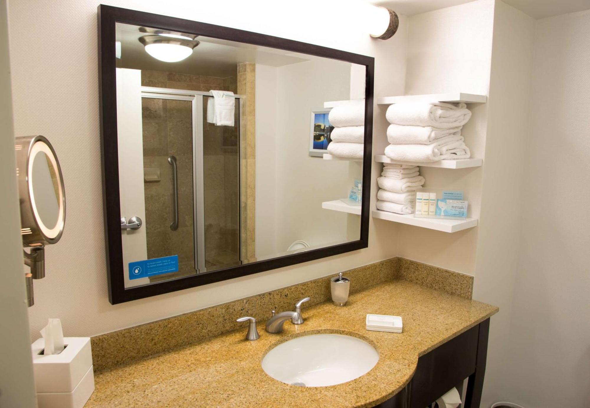 Hampton Inn & Suites Albany-Downtown Екстер'єр фото