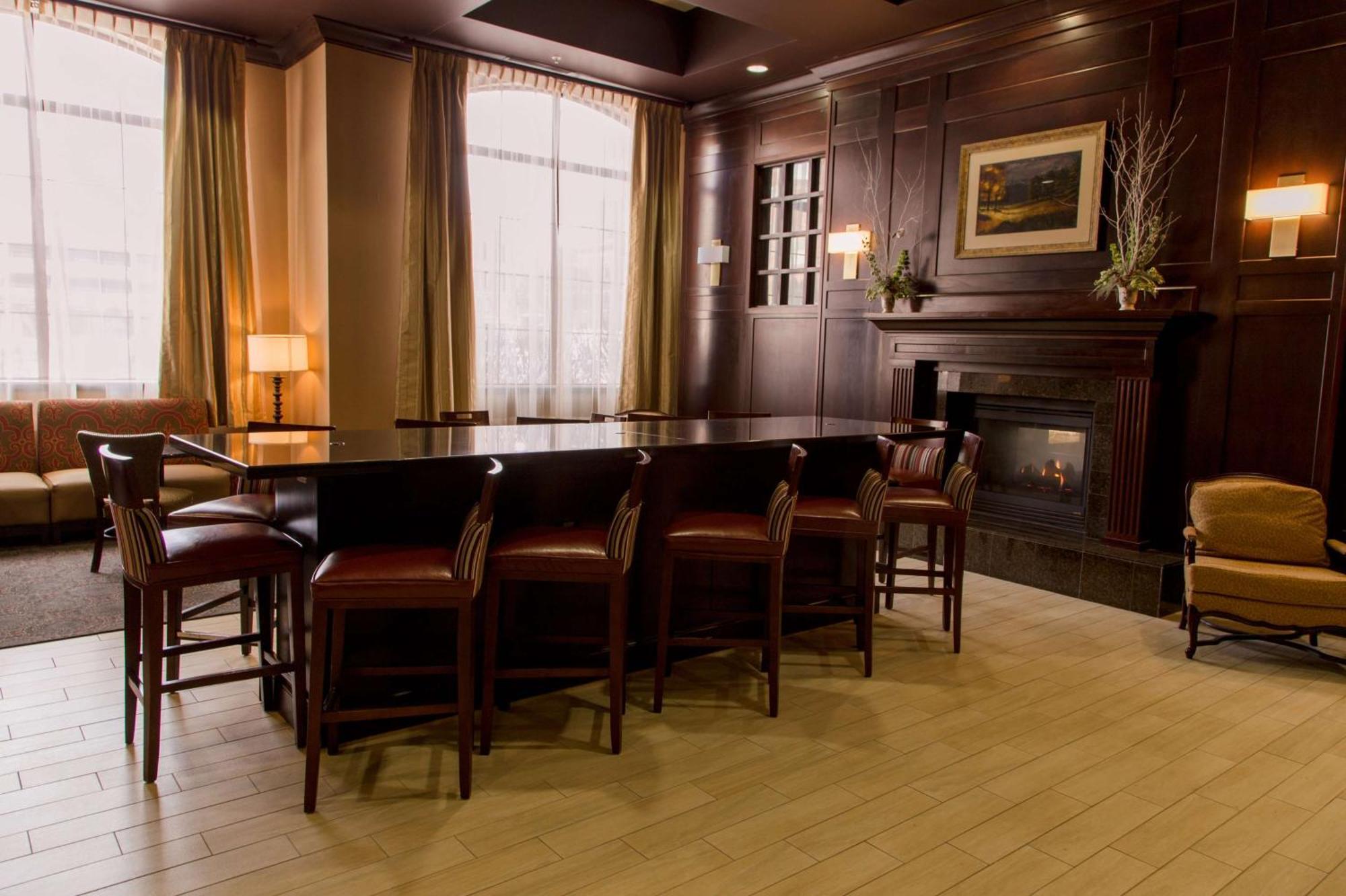 Hampton Inn & Suites Albany-Downtown Екстер'єр фото