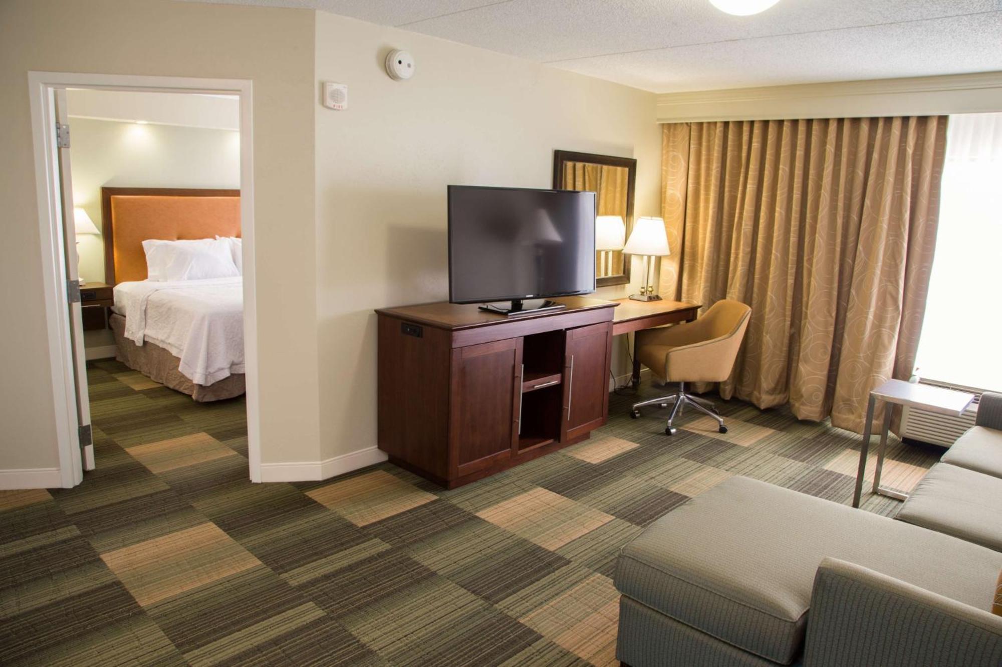 Hampton Inn & Suites Albany-Downtown Екстер'єр фото